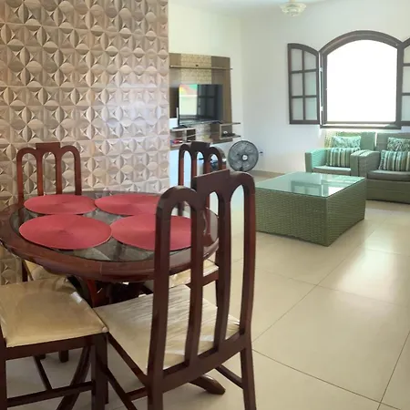 Orla 500 - Casa inteira 15 pessoas - Com Piscina - 500 Metros da Praia - Churrasqueira e muito mais-2